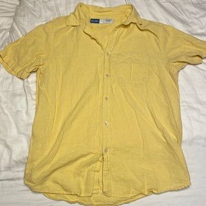 Old Navy. Large. Yellow Short sleeve button. Linen Blend.